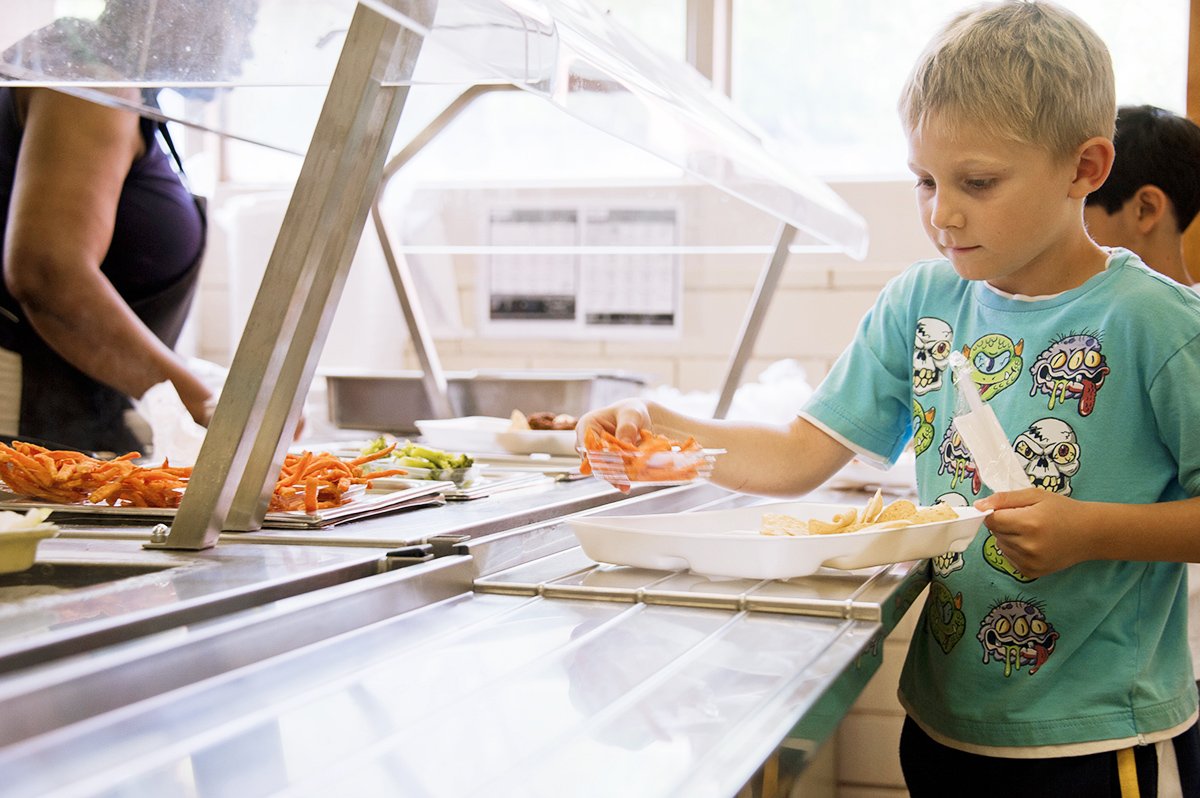 Evaluating a free meal program for U.S. schools 